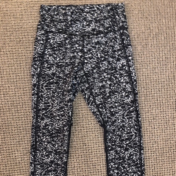 Lululemon leggings - Picture 1 of 2